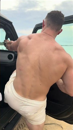 Muscle Guy At The Beach (josh vasconcelos) #motivation #aestheic #fitnessinspiration #aesthetic