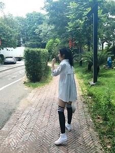 4k运动过膝袜白色帆布鞋街拍