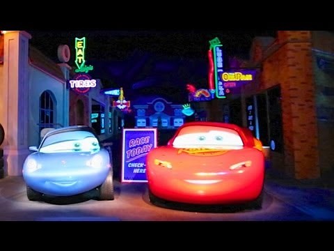 Radiator Springs Racers (HD POV : Full Ride) - Ramone's Paint Shop - Nighttime