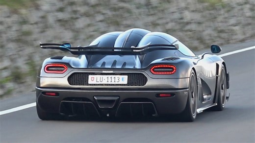Koenigsegg One:1 Hypercar – Brutal Acceleration on Real Roads!