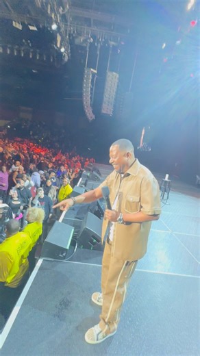 THIS is what it’s all about! Love yall! #martinlawrence #comedy #yallstillknowtour | Martin Lawrence