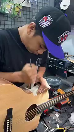 Pick up installation #fermatashop #fermatamusic #acousticguitar #musicislife #guitarist #acousticguitar #guitartech | Fermata Musical Instrument Shop