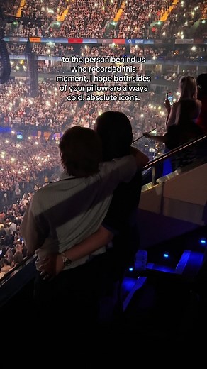 BILLIE DAY 💙🧡 the greatest ⭐️ had both of my wives in one room 🙂‍↕️ #billieeilish #billielondon #billieeilishlondonn2 #billielondonn2 #fyp #concert