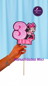 23K views · 177 reactions | Aprende hacer un lindo toper para cumpleaños! Learn how to make a cute birthday cake topper!  ¿Cómo hacer un topper de la temática Minnie! 勺How to make a Minnie Mouse themed topper! 勺 #reelsviralシ #happybirthday #manualidadesmici | Manualidades Mici | Facebook