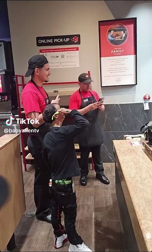 @babyalienfans | bebe alien