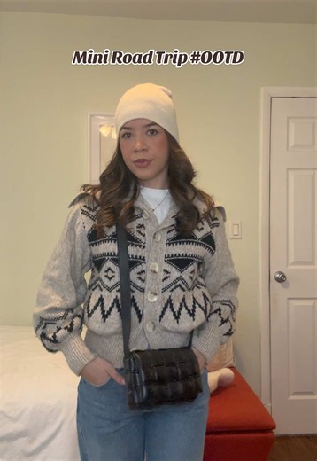 Comfy and cozy were a must for today’s #OOTD