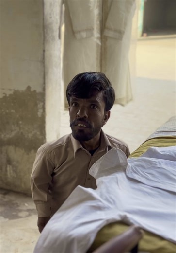 Waris se Angura: Funny Suit Shopping Video