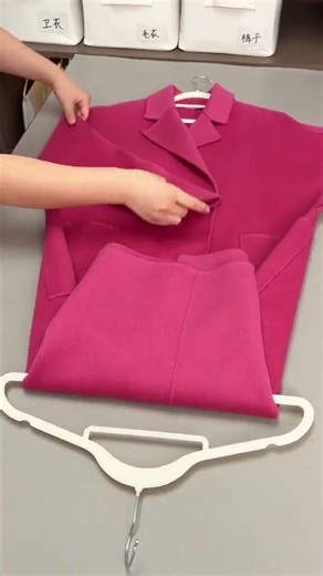 Title: Master the Art of Storing Cashmere Coats - A Pro Organizer's Tips