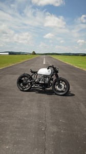 547 reactions · 6 comments | Unser BMW Bobber Concept Bike macht sich gut auf dem Rollfeld  Weitere Infos findet ihr auf unserer Webseite! #SportEvolution #bmwmotorrad #bobber #custombike | Sport-Evolution | Facebook