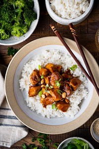 Dump-and-Bake Healthy General Tso Chicken - The Seasoned Mom