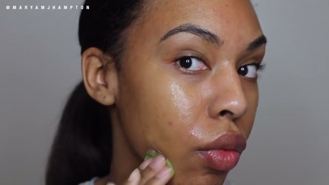 How to get Rid of Acne and Acne Scars Over Night with Aloe Vera and Tea Tree Oil!