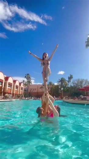 Pool day reps 🌊#midnightsun #zaralarsson #zaralarson #cheer #pool | cheer pool stunts
