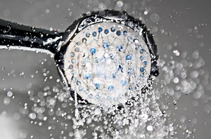 How to shower with a neck brace? - OTFocus