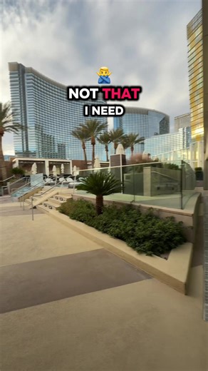 Waldorf astoria las vegas pool is STUNNING