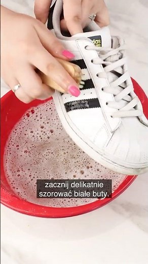 How to clean white shoes - an effective home remedy for sneakers and trainers!