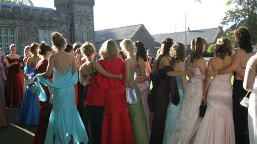 The sad rise in promflation with £700 dresses & flashy limos that force kids out