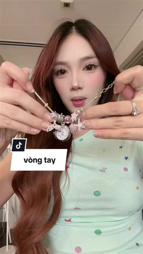 Vòng tay nhiều charm đẹp giá 79k — Mua ở đâu & có nên mua?