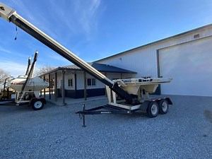 2011 Meridian Seed Titan 4se 4 Pro Box Seed Tender | Agriculture