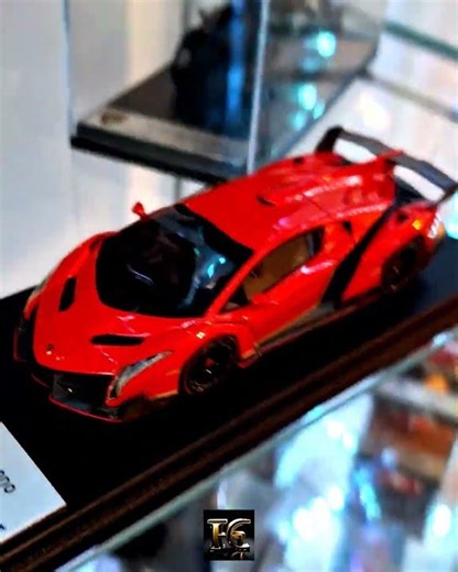 The Poisonous Bull: Lamborghini Veneno 1/43 Scale Masterpiece by LookSmart