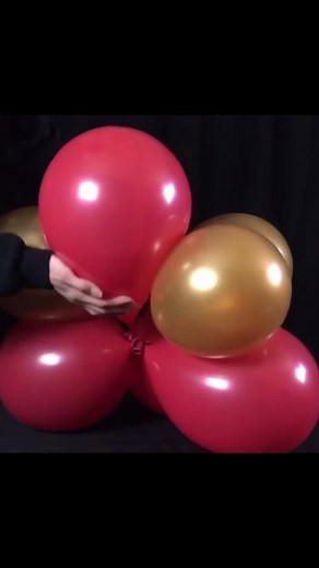 Creative Christmas Balloon Decoration Tutorial