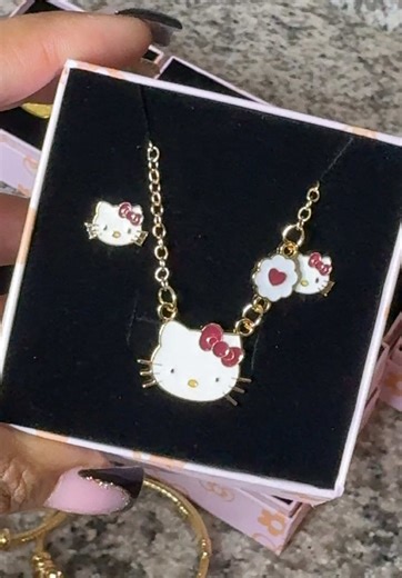 “Cutest V-Day gifts for the little fashionistas! 💖✨ Hello Kitty necklace & earring sets charm bracelets just in time for Valentine’s! 🎀💕 Grab yours before they’re gone! #ValentinesDayGifts #HelloKittyLove #KidsJewelry #DABsStyle”