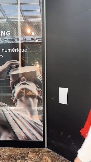 🚀 Nouveau à Westfield Carré Sénart : Le Carré Connecté ! Un espace innovant, ludique et 100% digital à découvrir en plein cœur de votre centre ✨ Le Carré Connecté, c’est LE nouveau spot pour vivre une expérience encore plus fun et immersive. Que vous veniez en famille, entre amis ou en solo, c’est le lieu idéal pour découvrir, tester et s’amuser 🚀 En libre accès et gratuitement : 🎮 PC gaming, PS5, Switch et réalité virtuelle 📸 Musée numérique avec plus de 4 800 oeuvres 📱 Fablab et ateliers 