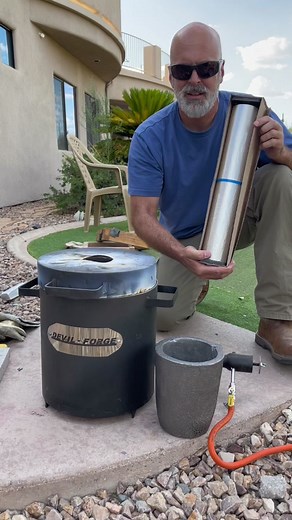 Melting a giant roll of aluminum foil #aluminum #forge #sculpture #howto #artistatiktok