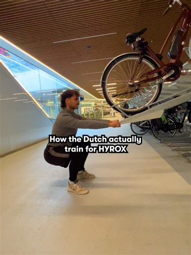 If you can lift a Power 7 into an upper rack, you’re ready for the World Championships 👑 #swapfiets #bikes #hyrox #cyclinglife #gym