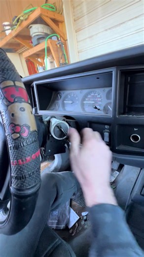 Symptom of a Bad Fuel Pump & The Fix #xj #jeepxj #xjjeep #jeepcherokee #jeepguy