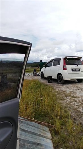 3.4K views · 80 reactions | Best tola dpt mengail..pekasam lg 3 hari lg taw...nk order cpt2 ambik no azie..satu pek 10 rgt sahaja 230 gram...0174729935 | Aziemeruichai Azie | Facebook