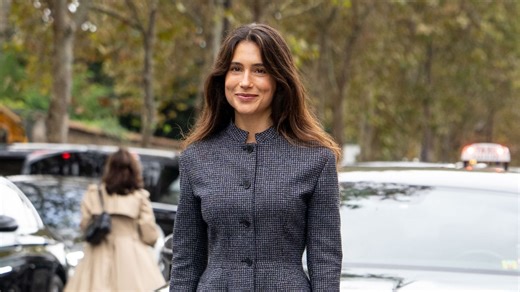 Oubliez le nude, cette nouvelle tendance manucure élégante sera sur tous les ongles à la rentrée - Grazia