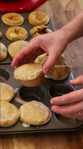 Perfect Fluffy Raspberry Muffins #bakingtutorial #easyrecipe #muffins