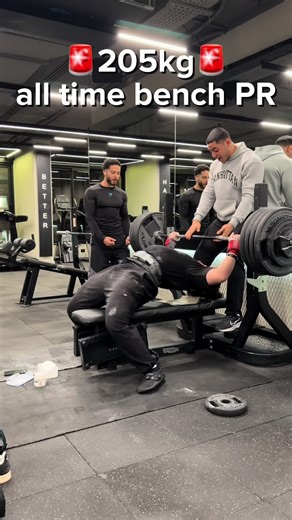 ‏205kg bench PR at 21y الحمد لله