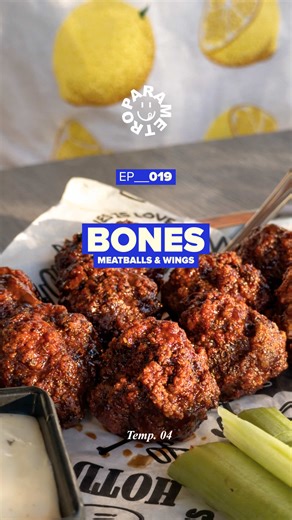 Delicious Meatballs and Wings at Av Arqueros 402