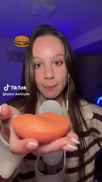 ASMR Hamburger 😋 #asmr #asmrsounds #asmrtiktoks #asmrvideo #asmrfood #eating #eatingsounds #eatingasmr #hamburger #burger #burgers #squishy