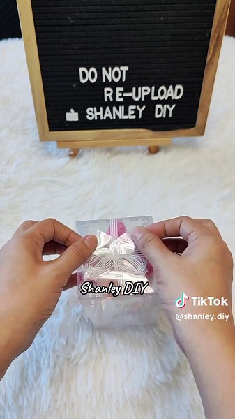 Create a Mini Fuzzy Wire Bouquet with Acetate Box