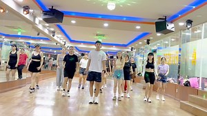 401K views · 10K reactions | Salt | Ava Max | Dance Fitness Choreo idea by Happy Mehra and Thuan Zilo | Dance Fitness with An | Facebook