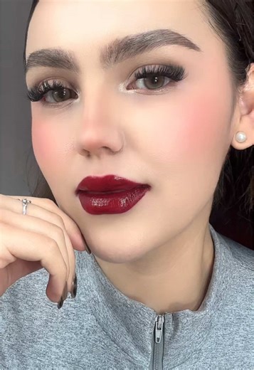 Cómo aplicar pestañas postizas: Tutorial paso a paso