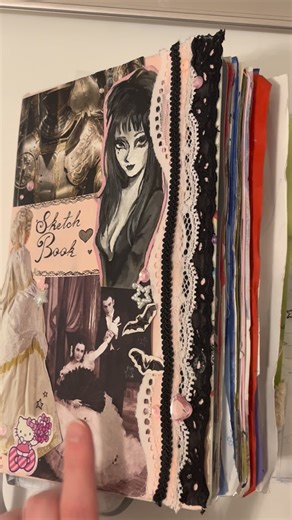 Eden [CONTEST ONGOING] on Instagram: "princess celestia edition . . . . . . . . { gouache blue moon full moon girl small artist go viral art trend traditional art glitter my little pony mlp fanart princess luna nightmare moon alicorn unicorn queen chrysalis princess celestia rococo rococco victorian royal fashion fancy elegant watercolor watercolors mixed media} #mylittlepony #ᴛʀᴀᴅɪᴛɪᴏɴᴀʟᴀʀᴛ #watercolor #arttrend"