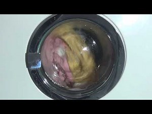 Review and demonstration of 1980's Phillips Electra washing machine.