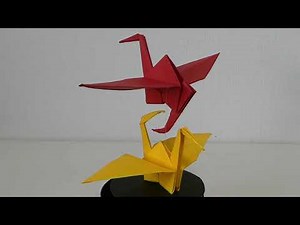 宙に浮かぶ？折り鶴・ミッキーマウス