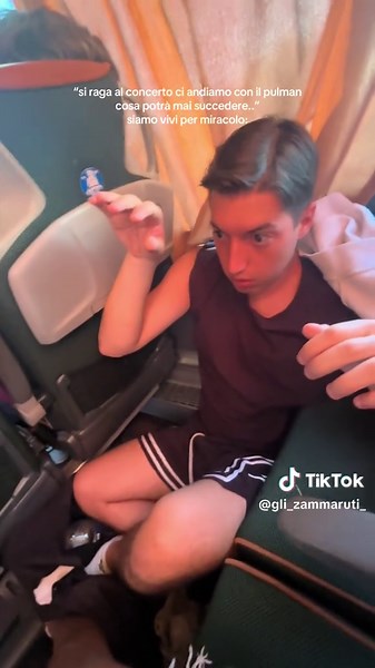 spoiler.. ha frenato di botto martina é volata a terra e rosario appresso a lei..devo dire che..é stata un’esperienza mistica..#foryou #messina