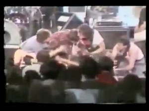 "The Road and the Sky" Jackson Browne live in Montreux, July 18, 1982 - with soundboard/FM-radio/CD audio synched and video enhanced. | Danny Kortchmar