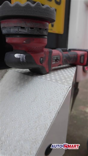 Powerful 3-in-1 Metal Polish for Lasting Shine