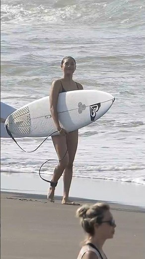 Suri Jabrik Starts Her Day Like This #surfersofbali #surfingbali #surfers
