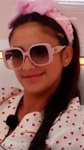 4.2K views | Love Island fans call out awkward moment that ‘proves’ two girls are feuding. | The Irish Sun | Facebook