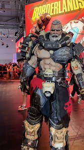 Finally finished my Borderlands cosplay 🥹 Amon is DONE! What a crazy ride this was. 🫣 7 weeks of full-time crafting and so many issues to be solved until we're now very proud to present this MONSTER of a cosplay. First time wearing it today and it all worked out. I'm happy and so so so relieved. This was the biggest and most complicated project we've ever encountered and it was a real challenge out it all turned out amazing. Wearing it is a workout in itself - the whole cosplay weighs 60kg. Th