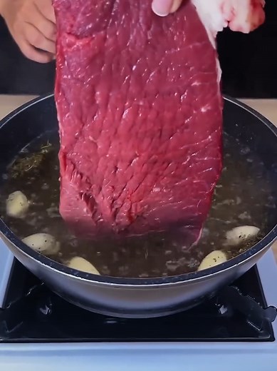 How to Cook Steak in Hot Water Like a 5-Star Steakhouse