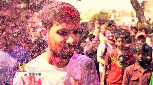 We've got a special trick up our sleeve to make your #Holi a lot more magical. 'Dynamo: Magician Impossible' today at 6 PM. #Holi #HappyHoli #Holi2020 | HISTORY