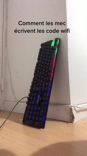 Comment il écrivent les code wifi #wifi #code #fypシ